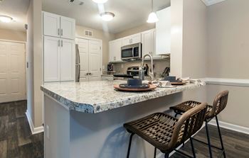 Breakfast Bar at Indigo Apartments, Gainesville
